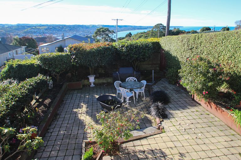 Photo of property in 12 Selwyn Street, South Hill, Oamaru, 9400