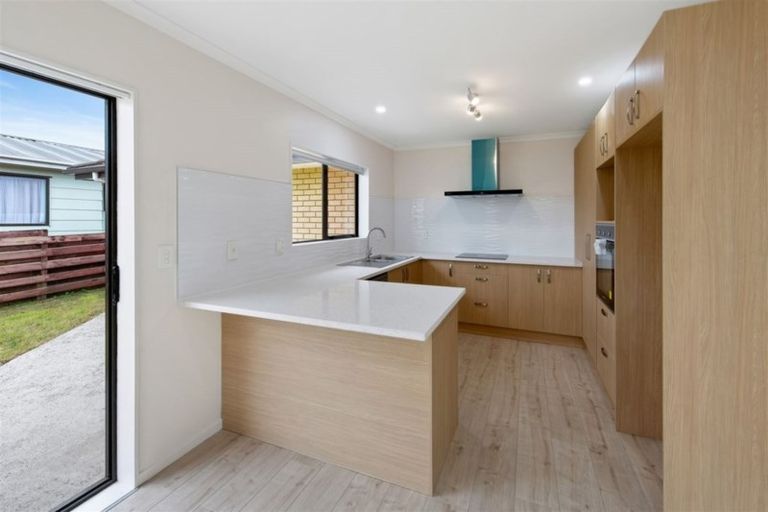 Photo of property in 122a Pah Road, Cockle Bay, Auckland, 2014