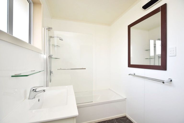 Photo of property in 15 Burns Street, Kew, Invercargill, 9812