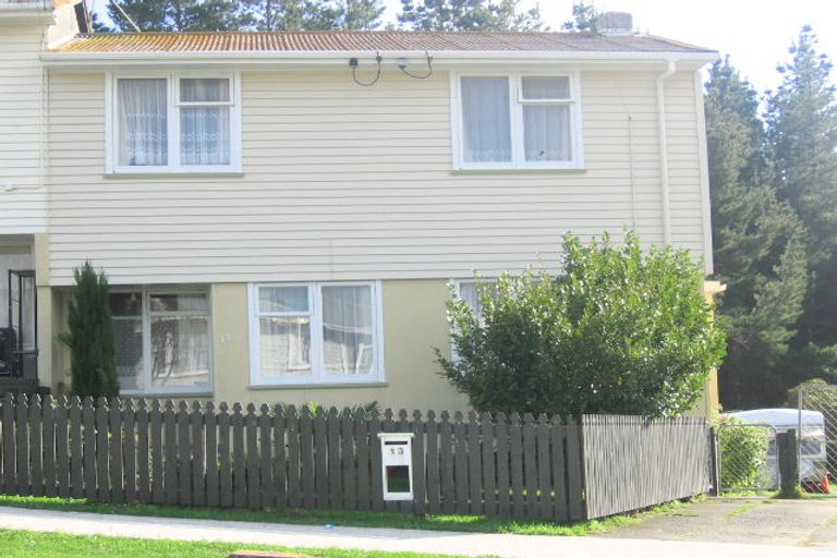Photo of property in 13 York Place, Cannons Creek, Porirua, 5024