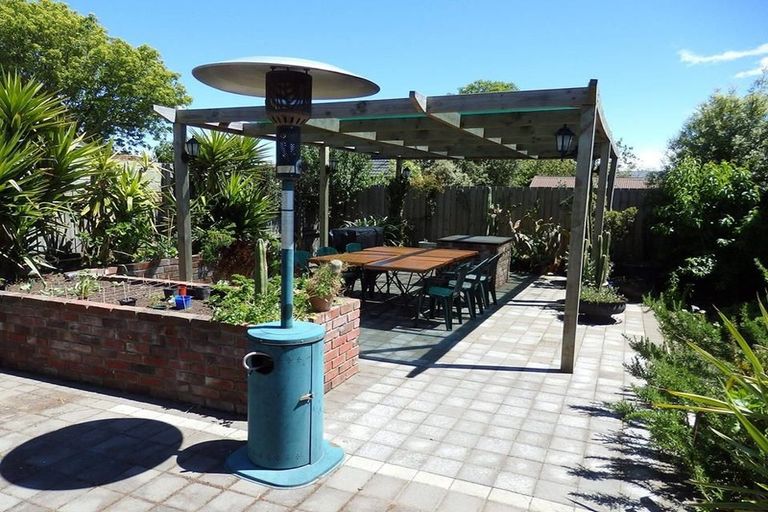 Photo of property in 35 Hinemoa Street, Spreydon, Christchurch, 8024