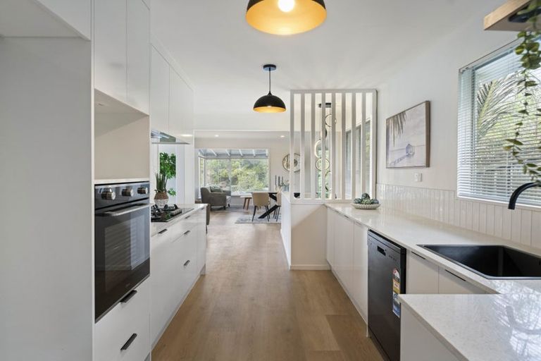 Photo of property in 5 Gallony Avenue, Massey, Auckland, 0614