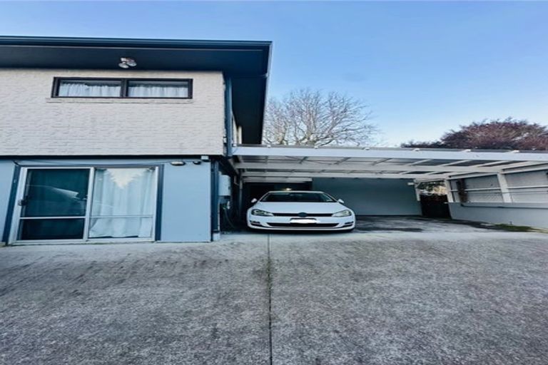 Photo of property in 58 Cyclarama Crescent, Massey, Auckland, 0614