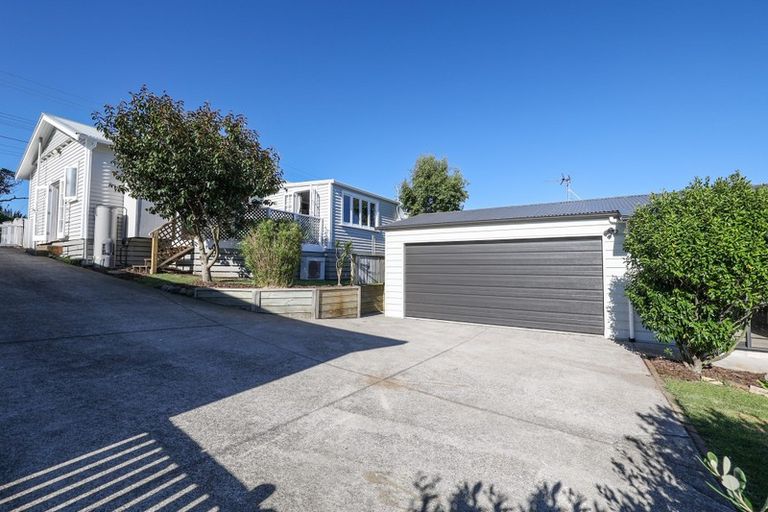 Photo of property in 69 Clemow Road, Fitzroy, New Plymouth, 4312