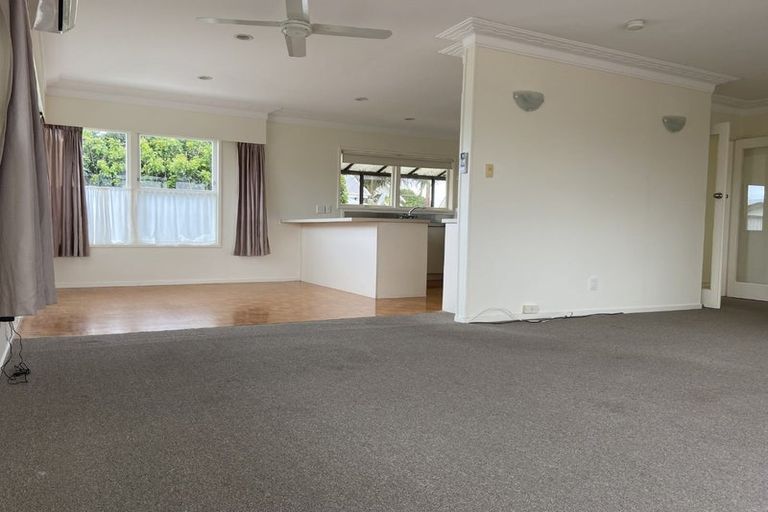 Photo of property in 1/2a Ascot Avenue, Narrow Neck, Auckland, 0624