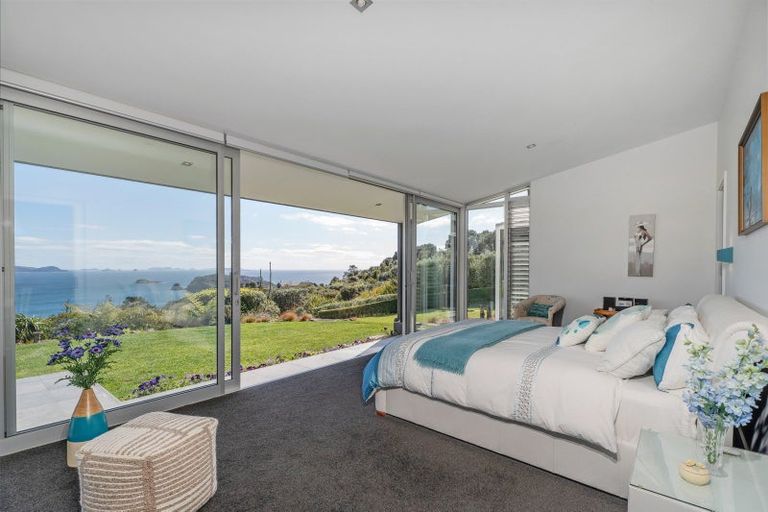 Photo of property in 47 Sarahs Hill, Hahei, Whitianga, 3591