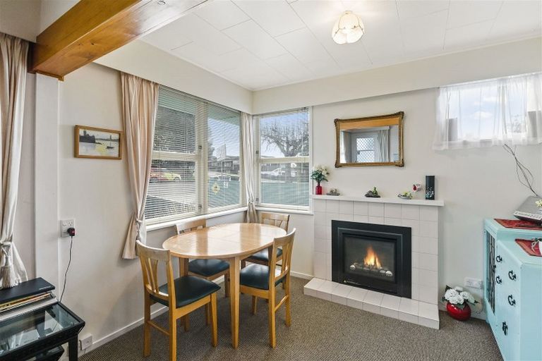 Photo of property in 140 Winchester Street, Levin, 5510