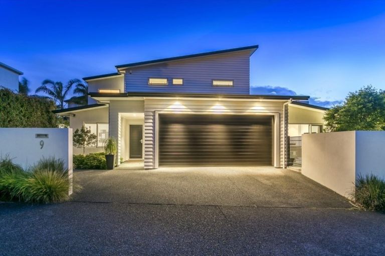 Photo of property in 9 Huntington Park Drive, Greenhithe, Auckland, 0632
