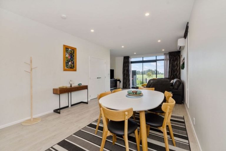 Photo of property in 17 Battalion Drive, Papakura, 2110