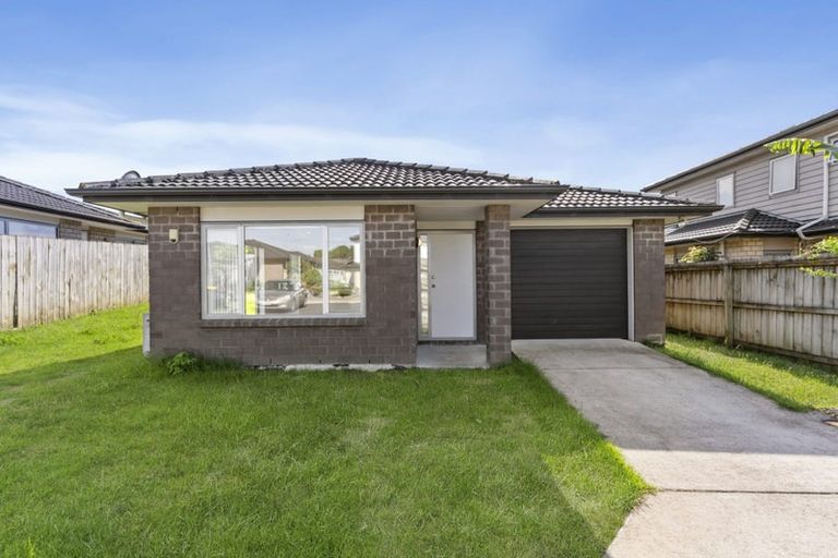 Photo of property in 15 Austin Brave Place, Favona, Auckland, 2024