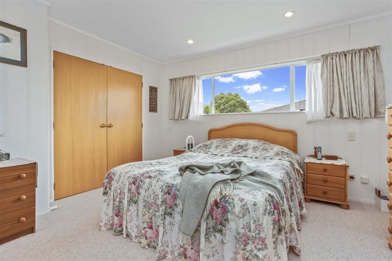 Photo of property in 33b Kirby Street, Glendene, Auckland, 0602