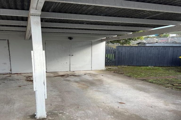 Photo of property in 2/50 Moncrieff Avenue, Clendon Park, Auckland, 2103