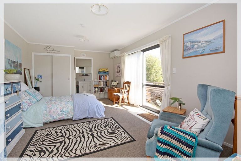 Photo of property in 8 Huia Street, Foxton Beach, Foxton, 4815