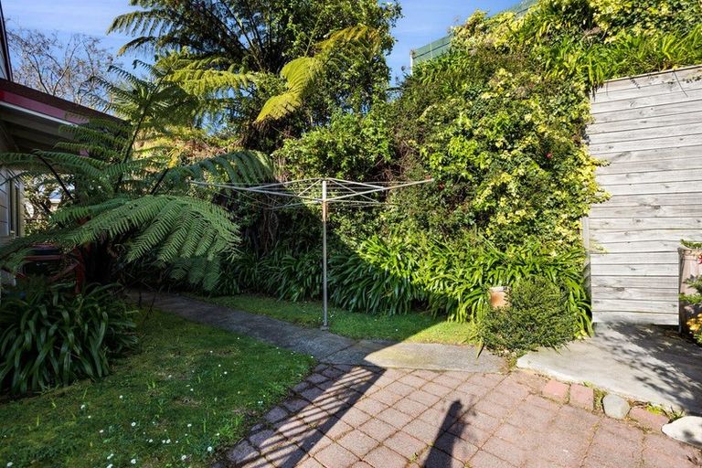 Photo of property in 2/19 Kenmore Street, Westown, New Plymouth, 4310