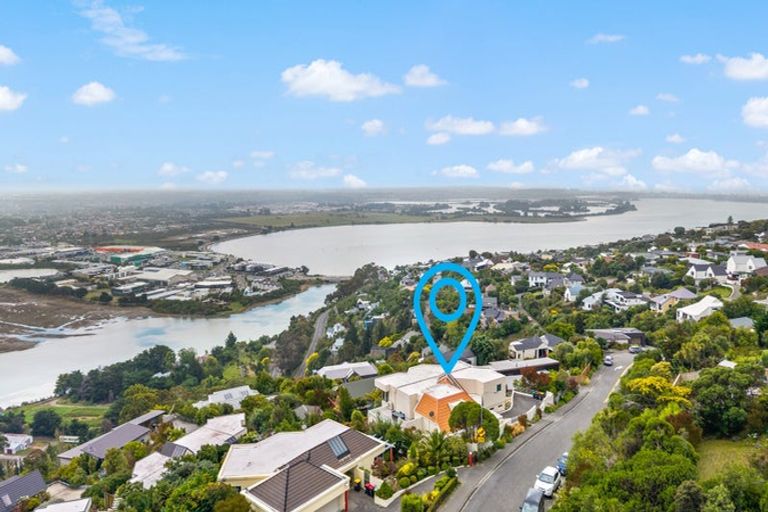 Photo of property in 126 Cannon Hill Crescent, Mount Pleasant, Christchurch, 8081