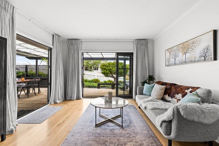 Photo of property in 55 Breadalbane Avenue, Havelock North, 4130