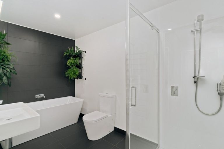 Photo of property in 19 Glenaray Crescent, Wanaka, 9305