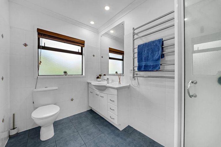 Photo of property in 4 Janome Place, Bucklands Beach, Auckland, 2014
