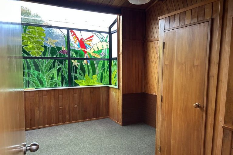 Photo of property in 1 Bay View Road, Raglan, 3225