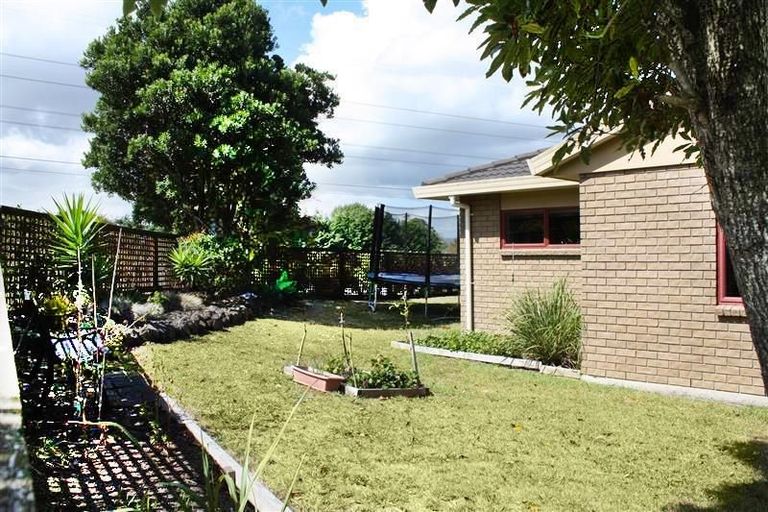 Photo of property in 61 Stratford Road, Manurewa, Auckland, 2105