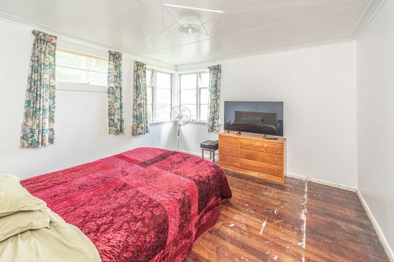 Photo of property in 40 Hussey Street, Waverley, 4510