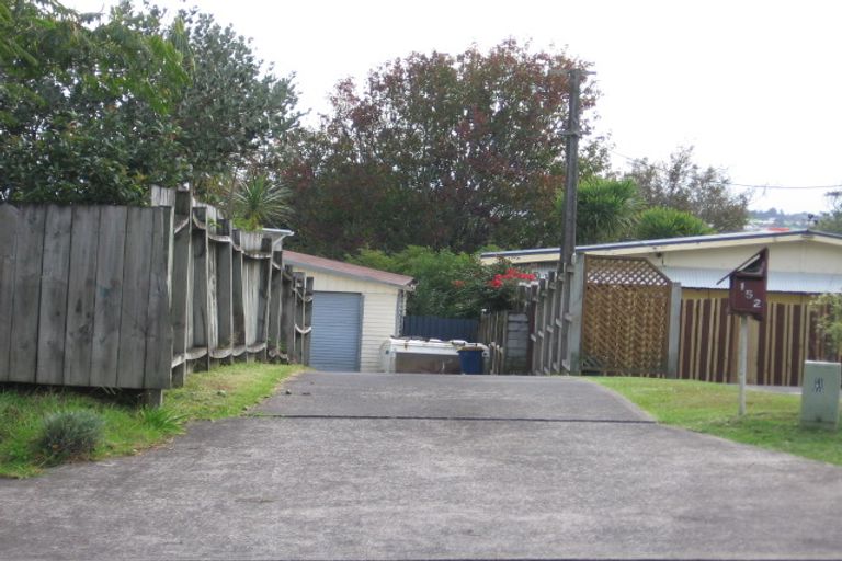 Photo of property in 1/152 Edmonton Road, Te Atatu South, Auckland, 0610
