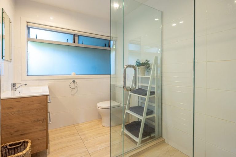 Photo of property in 25 Miro Road, Palm Beach, Waiheke Island, 1081