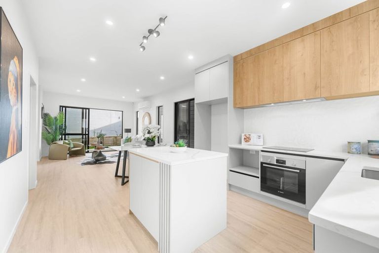 Photo of property in 108e Taikata Road, Te Atatu Peninsula, Auckland, 0610