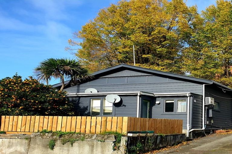 Photo of property in 80 Shakespeare Road, Bluff Hill, Napier, 4110