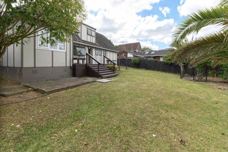 Photo of property in 12 Orinda Close, Botany Downs, Auckland, 2010