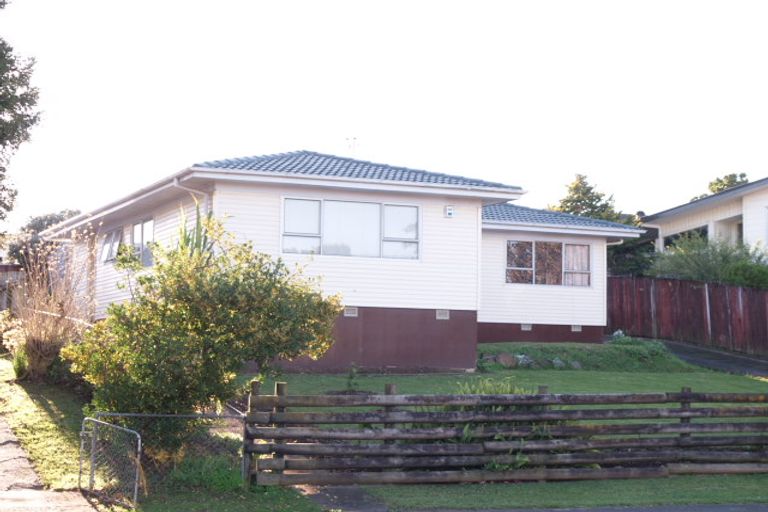 Photo of property in 12 Mckinstry Avenue, Mangere East, Auckland, 2024