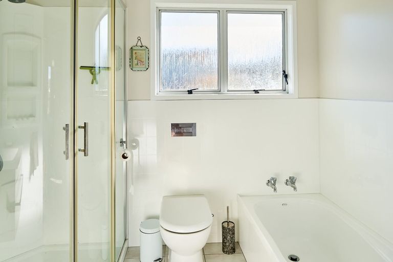 Photo of property in 3 Woolwich Close, Whitby, Porirua, 5024