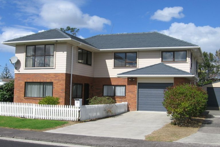 Photo of property in 39 Ward Crescent, Te Atatu Peninsula, Auckland, 0610