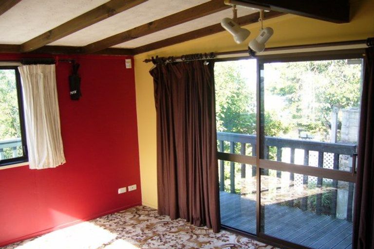 Photo of property in 24 Colenso Avenue, Hospital Hill, Napier, 4110