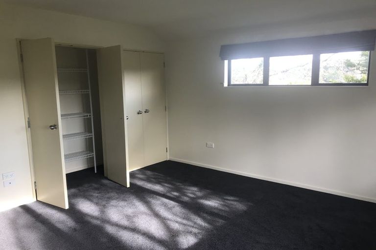 Photo of property in 1/15 Glastron Place, Bayview, Auckland, 0629