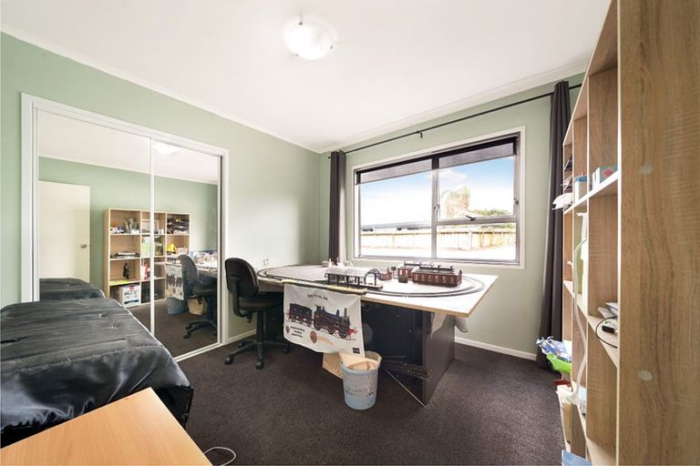 Photo of property in 127a Swanson Road, Henderson, Auckland, 0610