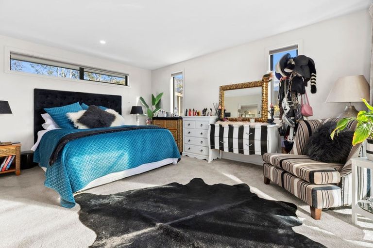 Photo of property in 2 Turnbull Crescent, Wanaka, 9305