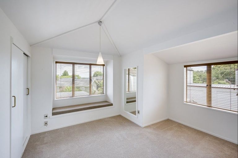 Photo of property in 2/14 Greenwood Road, Havelock North, 4130