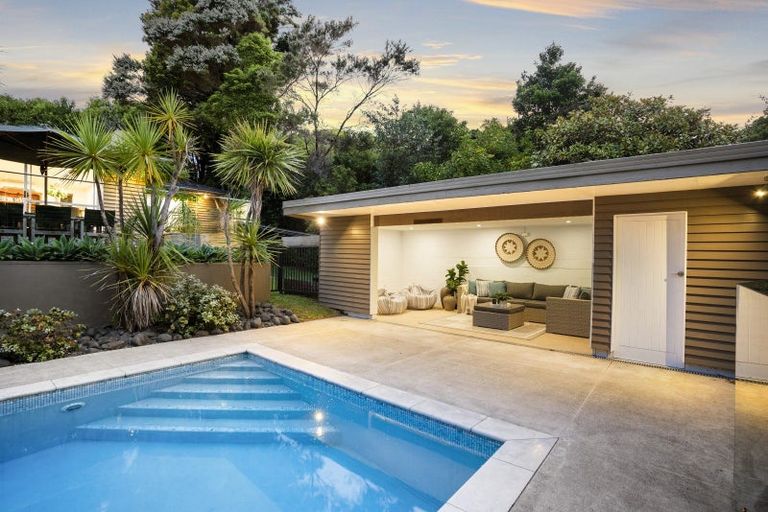 Photo of property in 14 Aberdeen Road, Campbells Bay, Auckland, 0620