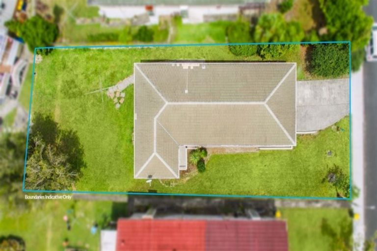 Photo of property in 53 Manhattan Heights, Glendene, Auckland, 0602