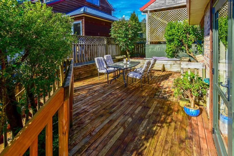 Photo of property in 2/20 Hutchinsons Road, Bucklands Beach, Auckland, 2014