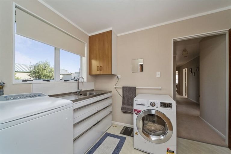 Photo of property in 68 Camberwell Road, Hawera, 4610