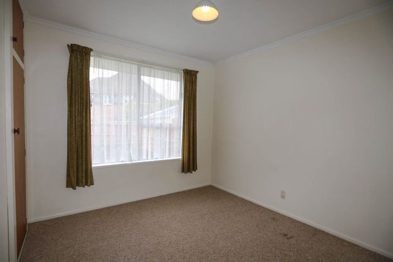 Photo of property in 6 Karnak Crescent, Russley, Christchurch, 8042