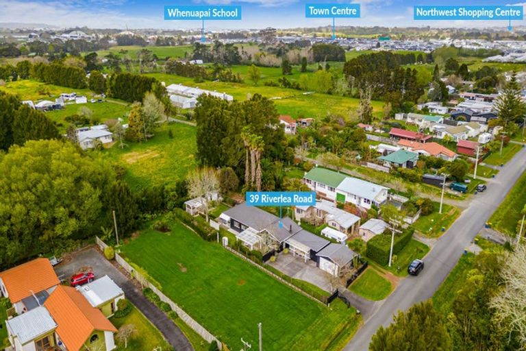 Photo of property in 39 Riverlea Road, Whenuapai, Auckland, 0618