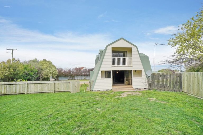 Photo of property in 20 Osborne Road, Amberley, 7410