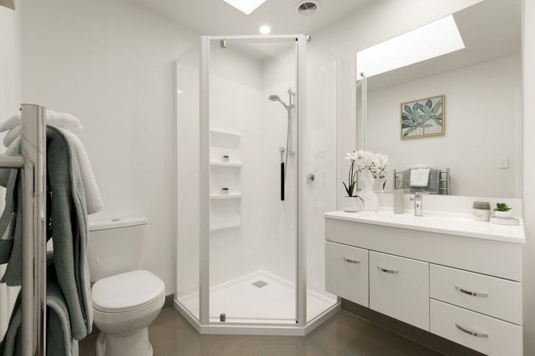 Photo of property in 10 Regiment Road, Papakura, 2110