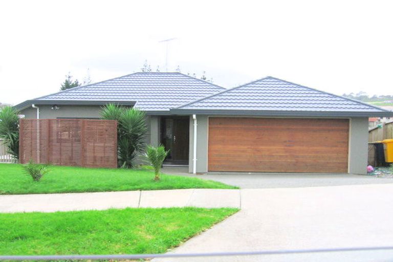 Photo of property in 124 Te Wharau Drive, Greenhithe, Auckland, 0632