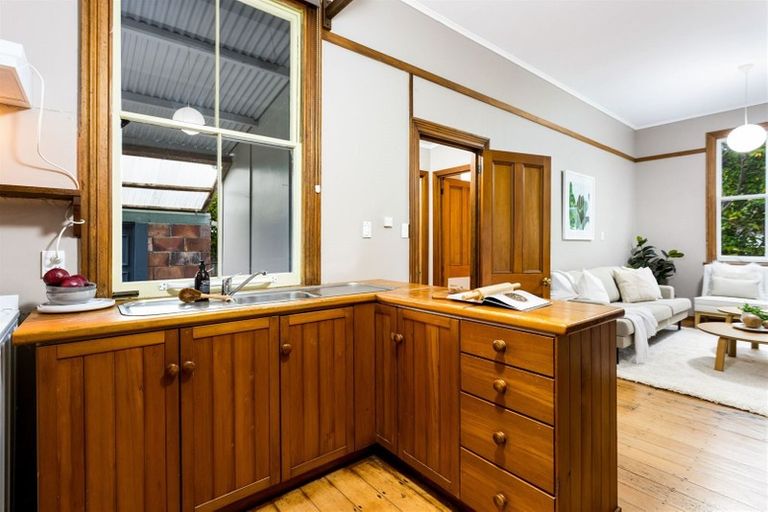 Photo of property in 4 Clarks Lane, Hobsonville, Auckland, 0618