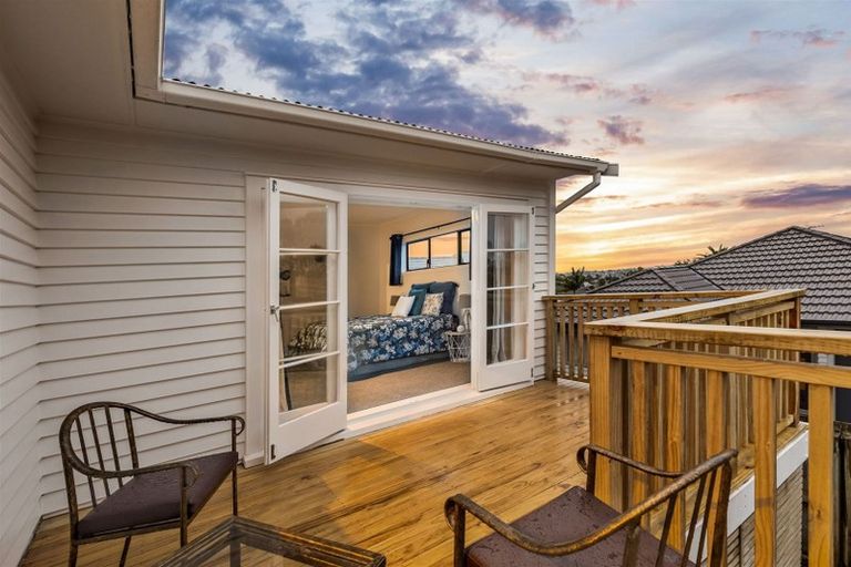 Photo of property in 218 Sturges Road, Henderson, Auckland, 0612