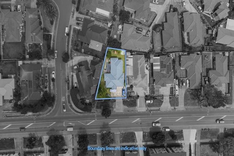 Photo of property in 548 Massey Road, Mangere, Auckland, 2022